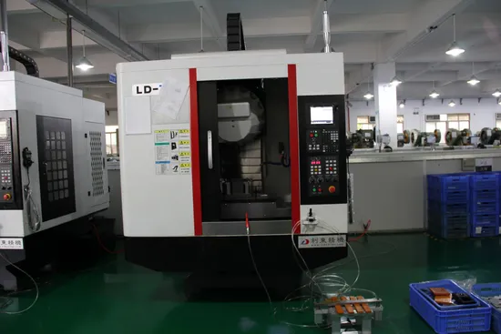 Dissipatore di calore a piastra elettronica per stampaggio rame alluminio OEM personalizzato